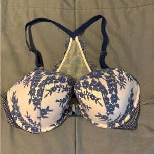 Victoria's Secret Dream Angels Floral Lace Bra
